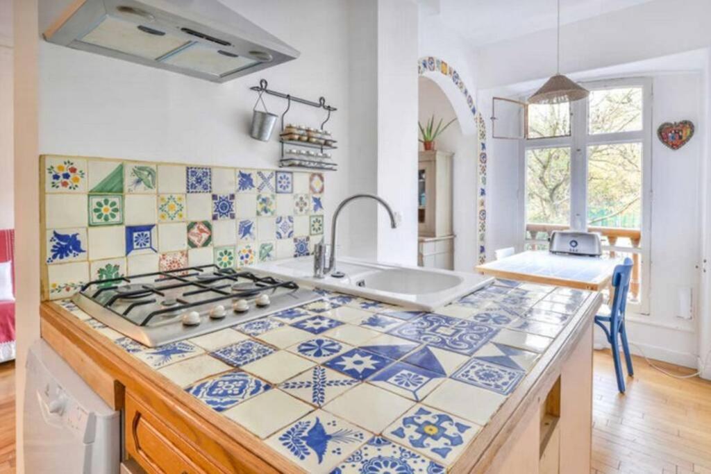 Appartement De Charme De 60 M2 Entre Montmartre Et Batignolles Paris Luaran gambar