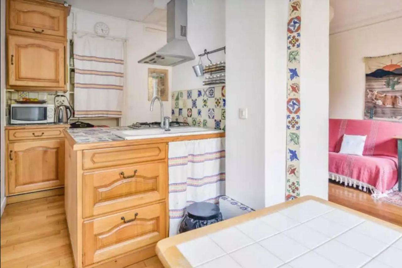 Appartement De Charme De 60 M2 Entre Montmartre Et Batignolles Paris Luaran gambar